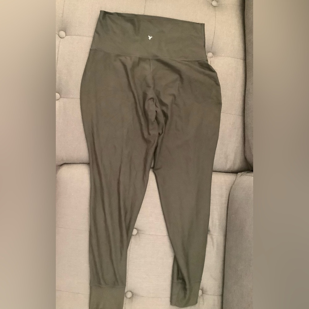 Old navy active maternity jogger pants small high rise pregnancy women’s
